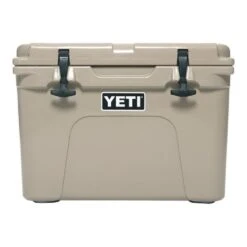 Yeti Tundra 35 Cooler Desert Tan