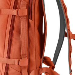 YETI Crossroads 27L Backpack - High Desert Clay -Frost Gear Outlet Store yeti crossroads 27l backpack high desert clay 75253.1678368754